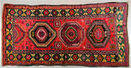 Tappeto Karabagh, cm. 137x250.