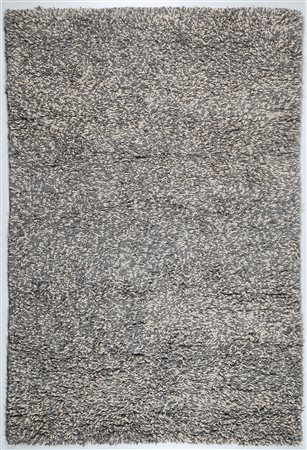 MANIFATTURA ITALIANA Tappeto in lana anni 70°. -. Cm 300,00 x 200,00.