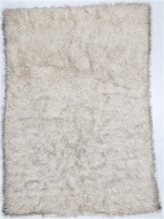 MANIFATTURA ITALIANA Tappeto in lana anni 70°. -. Cm 245,00 x 170,00.