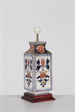 MANIFATTURA ITALIANA Lampada da tavolo in ceramica. -. Cm 20,00 x 58,00 x 20,00.