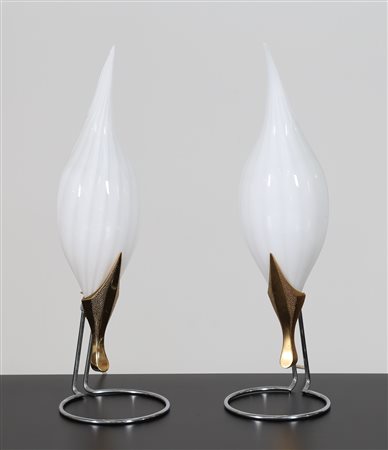 MANIFATTURA ITALIANA Coppia di lampade da tavolo in metallo cromato, ottone e...