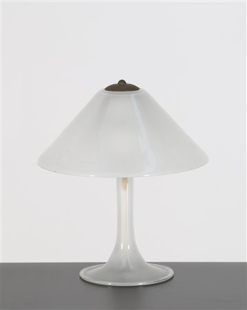 MANIFATTURA ITALIANA Lampada da tavolo in vetro satinato e dettagli in...