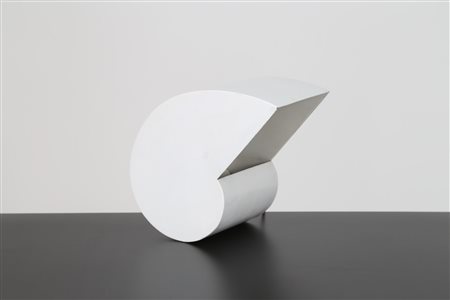 RAIMONDI GIUSEPPE Due Lampada da tavolo in lamiera verniciata. mod....