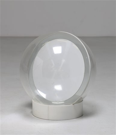 PANSECA FILIPPO (n. 1940) Lampada specchio da tavolo in cromo plexiglass e...