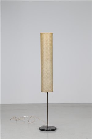 ARREDOLUCE Lampada da terra in metallo e ottone, pergamena e base in marmo,...