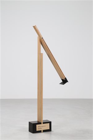 BIANCI FIORI, CAVALLARI, ROSSI. Lampada da terra in legno e metallo laccato,...