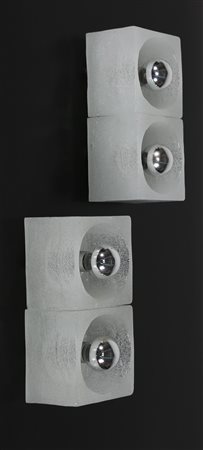 MANIFATTURA ITALIANA Coppia applique in vetro e metallo cromato. -. Cm 11,50...