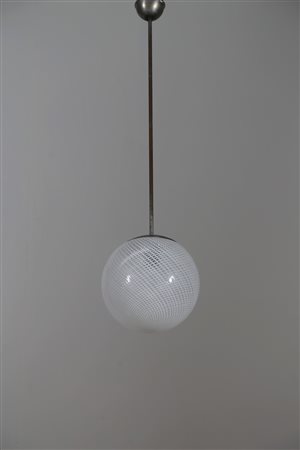 VENINI Lampada a sospensione in ottone e vetro reticello, anni 50. -. Cm...