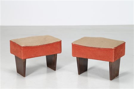 BEGA MELCHIORRE (1898 - 1976) Attrib. Coppia di pouf in legno e tessuto...
