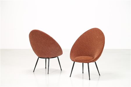 MANIFATTURA ITALIANA Coppia di poltroncine in metallo e tessuto. . Cm 66,00 x...