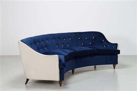 CASA E GIARDINO Divano in legno e tessuto bicolore, anni 40. -. Cm 280,00 x...