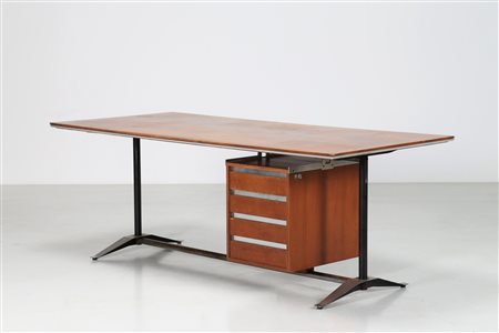 ROSSELLI ALBERTO (1921 - 1976) Scrivania in metallo tubolare, parte nera,...