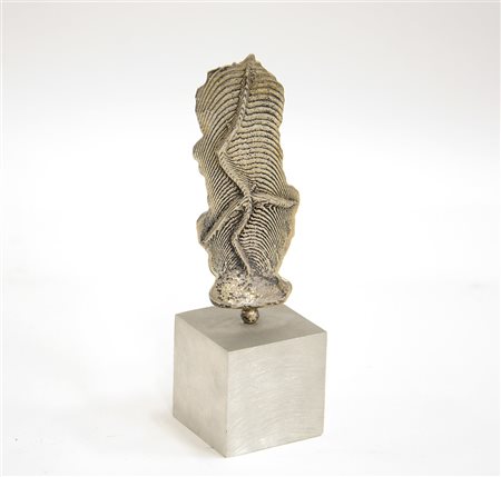 Firma indecifrata "Composizione" scultura in argento (h. cm 11)