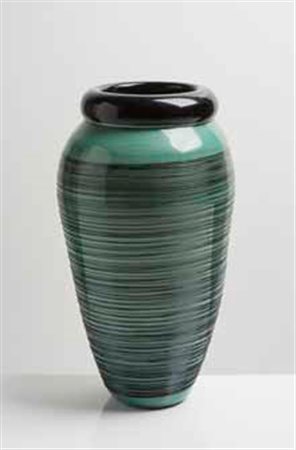 Venini Vaso della serie “ Chiacchiera” in vetro incamiciato con collo...