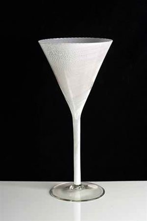 TAPIO WIRKKALA Vaso a filigrana a forma di imbuto. altezza cm 36.