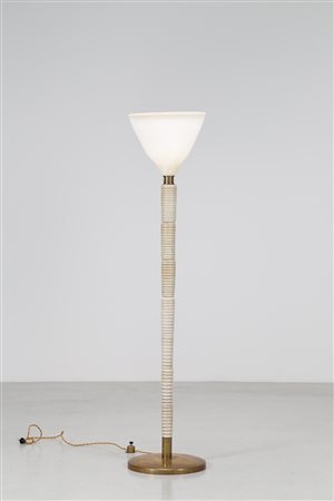 BUZZI TOMASO (1900 - 1981) Lampada da terra con struttura in ottone e...