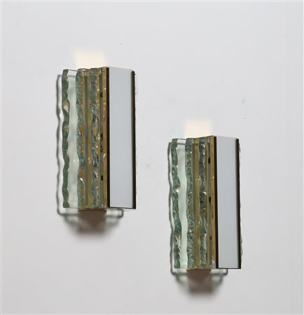 INGRAND MAX (1908 - 1969) Coppia di lampade da parete in ottone, cristallo...