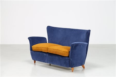 PARISI ICO (1916 - 1996) Divanetto in legno e tessuto, produzione Ariberto...