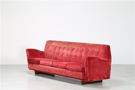 BEGA MELCHIORRE (1898 - 1976) Divano quattro posti in legno e tessuto...