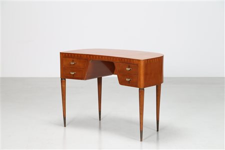 BUFFA PAOLO (1903 - 1970) Scrittoio a fagiolo in noce con intarsi in acero e...