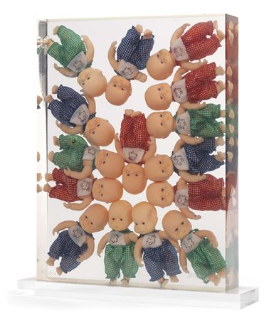 Arman Nizza 1928 - 2005 Bambole Inclusione di bambole in resina, multiplo,...