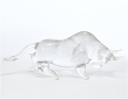 Flavio Poli (Chioggia 1900 - Venezia 1984) "Toro" Scultura in vetro verdino...