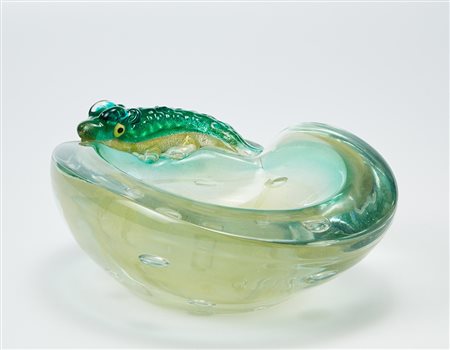 Alfredo Barbini (Murano 1912 - Murano 2007) Coppa in vetro sommerso incolore...