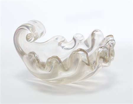 Ercole Barovier (Murano 1889 - Venezia 1974) Coppa a forma di conchiglia...