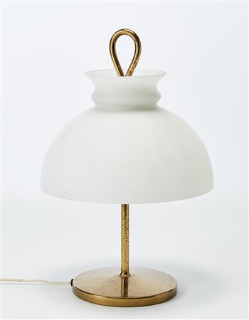 Ignazio Gardella (Milano 1905 - Oleggio 1999) Lampada da tavolo modello...