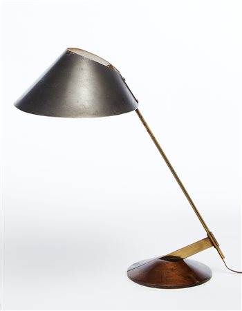 Ignazio Gardella (Milano 1905 - Oleggio 1999) Lampada da tavolo simile al...