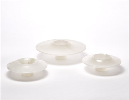 Angelo Mangiarotti (Milano 1921 - Milano 2012) Tre rari vasi in alabastro...