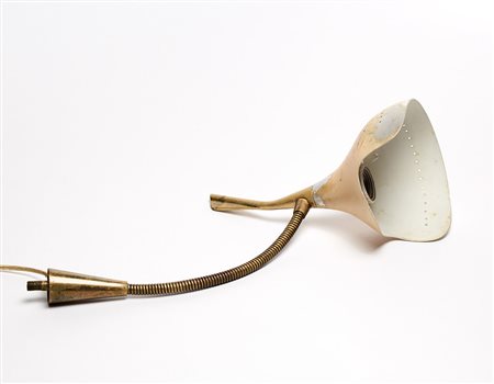 Stilnovo Lampada da parete snodabile in ottone con paralume in alluminio...