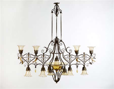 Carlo Rizzarda (Feltre 1883 - Feltre 1931) Grande lampadario a tredici luci...