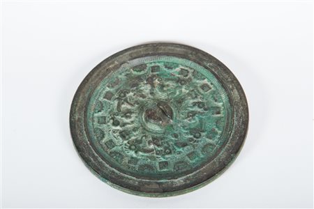 Arte Cinese Specchio in bronzo decorato con piccoli draghi in rilievo Cina,...