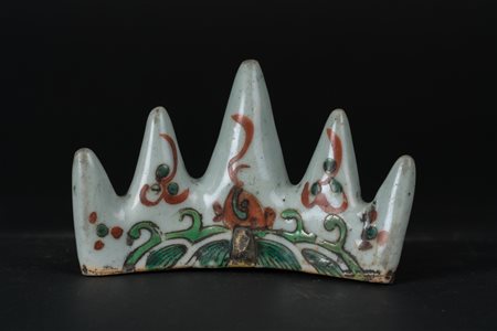 Arte Cinese Poggia pennelli in porcellana wucai Cina, dinastia Ming. -. Cm...