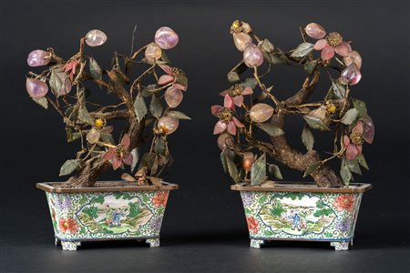 Arte Cinese Coppia di piante finte in pietre dure e smalti Cina, XIX secolo ....