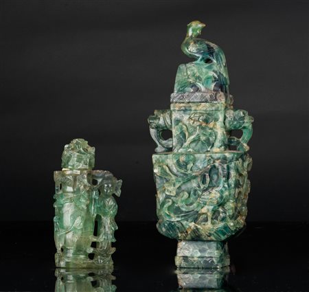 Arte Cinese Due vasi con tappo intagliati in quarzo Cina, tardo XIX secolo ....