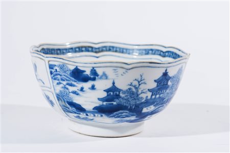Arte Cinese Ciotola in porcellana bianca e blu dipinta a motivi paesaggistici...