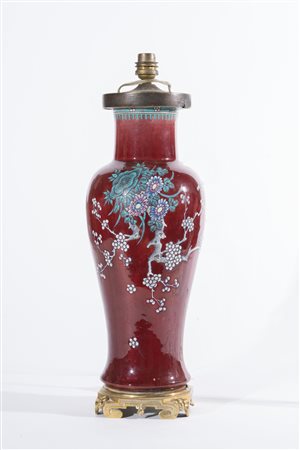 Arte Cinese Vaso in ceramica sang de boeuf montato a lampada Cina, dinastia...