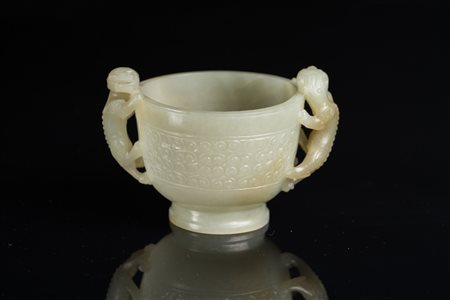 Arte Cinese Coppetta in giada verde pallido in stile arcaico Cina, dinastia...