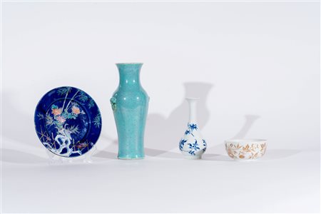 Arte Cinese Tre porcellane Cina e Giappone XVIII-XIX secolo . -. Cm 14,00 x...