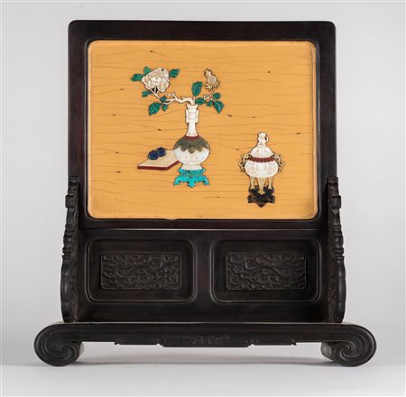 Arte Cinese Schermo da tavolo decorato con vaso di fiori ed iscrizione Cina,...