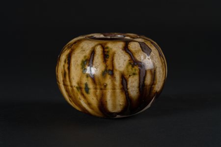 Arte Cinese Lavapennelli sancai decorato con colate di verde e manganese...