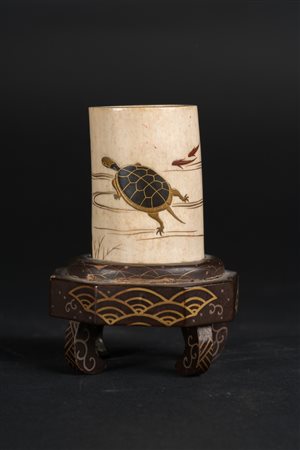 Arte Giapponese Piccolo porta pennelli in avorio laccato e dorato Giappone,...