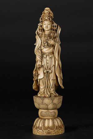 Arte Giapponese Kannon in avorio marino Giappone, tardo XIX secolo . -. Cm...