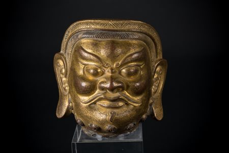 Arte Himalayana Testa in lega di rame Tibet, XVIII secolo . . Cm 12,00 x...