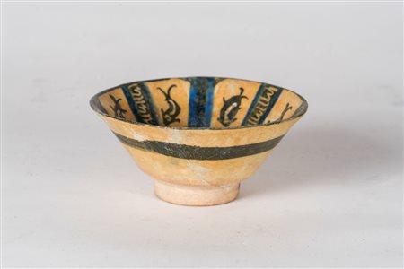 Arte Islamica Ciotola in ceramica decorata con pesci Iran, Kashan, XIII...