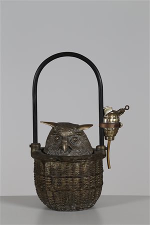 TRUBBIANI VALERIANO (n. 1937) Gufo. 1974. Scultura. Cm 30,00 x 43,00 x 20,00....