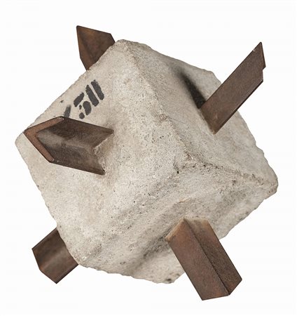 MAURO STACCIOLI 1937 Senza titolo Multiplo, scultura in ferro e cemento, cm....