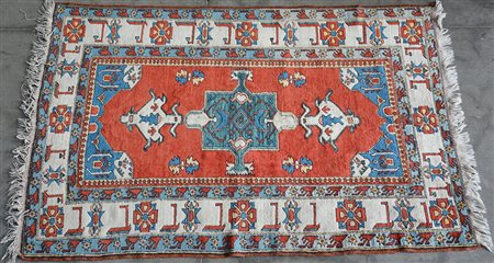 [Tappeti]Tappeto Azeri, Russia meridionale, secolo XX. Disegno Heritz con...